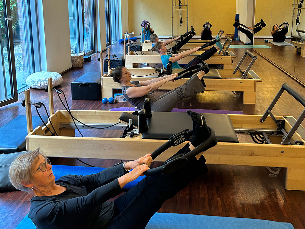 Pilates Koerpertraining Lüneburg Studio Training für Männer, Frauen, Jugendliche und Kinder